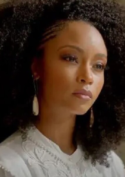 Yaya DaCosta photo