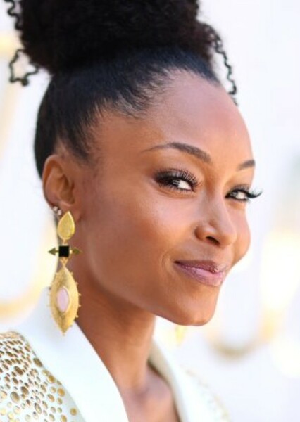 Yaya DaCosta photo