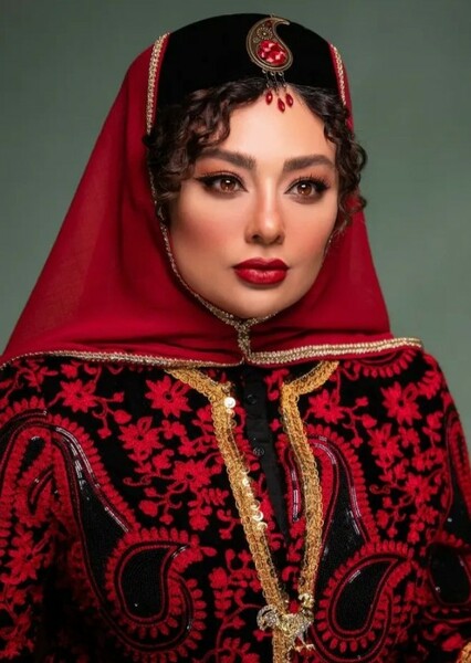 Yekta Naser photo