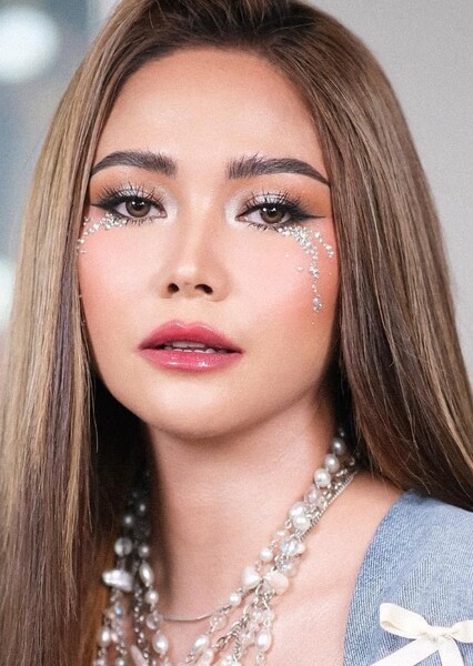 Yeng Constantino photo
