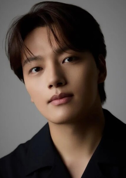 Yeo Jin-goo photo