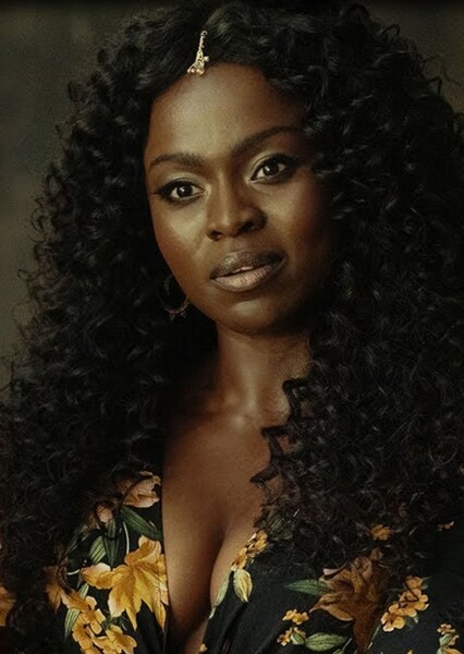 Yetide Badaki photo