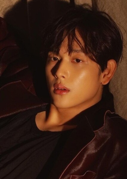 Yim Si-wan photo
