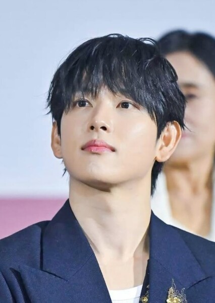 Yim Si-wan photo