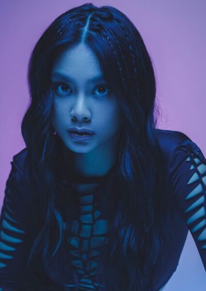 Ylona Garcia photo