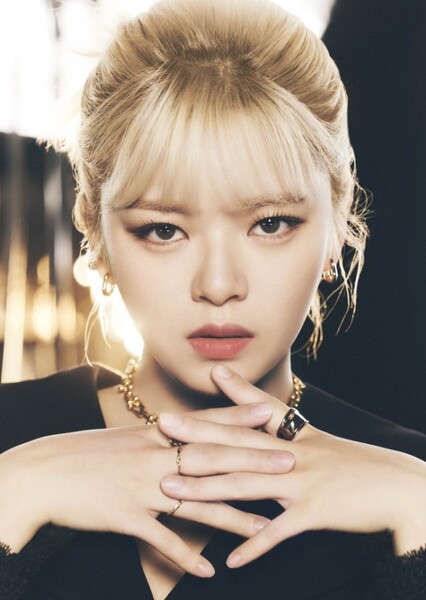 JEONGYEON photo