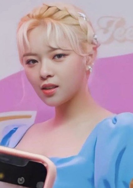 JEONGYEON photo