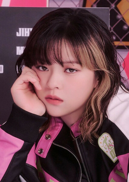 JEONGYEON photo