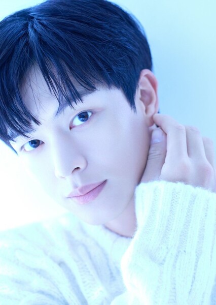Yook Sung-jae photo