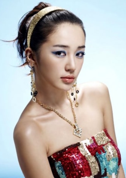 Yoon Eun-hye photo