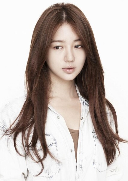 Yoon Eun-hye photo