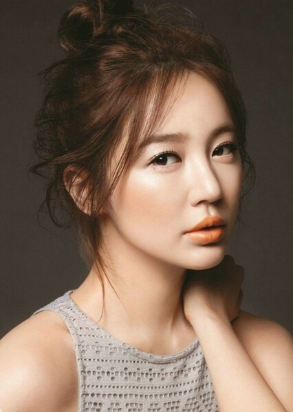 Yoon Eun-hye photo