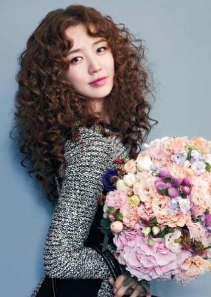 Yoon Eun-hye photo