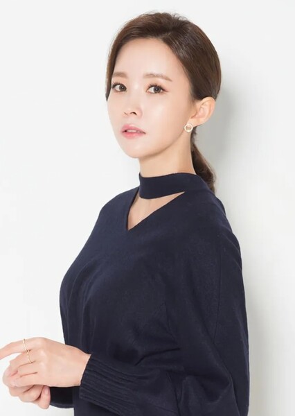 Yoon Joo-hee photo