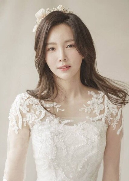 Yoon Joo-hee photo