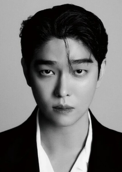 Yoon Kyun-sang photo