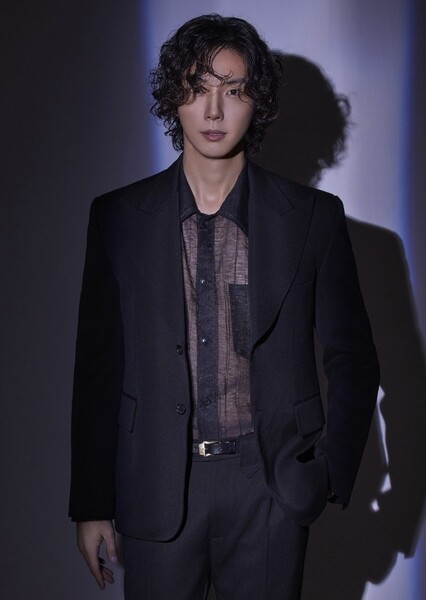 Yoon Shi-yoon photo