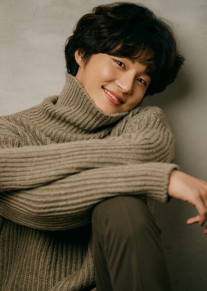 Yoon Shi-yoon photo