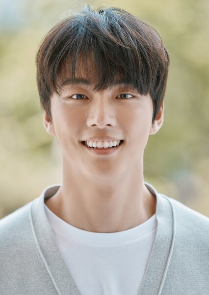Yoon Shi-yoon photo