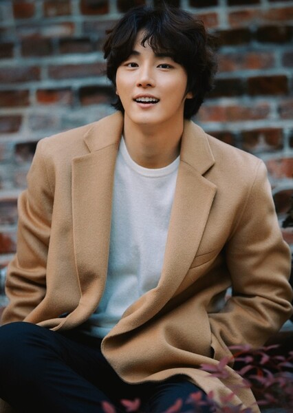 Yoon Shi-yoon photo