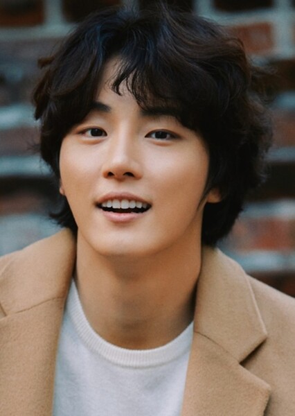 Yoon Shi-yoon photo