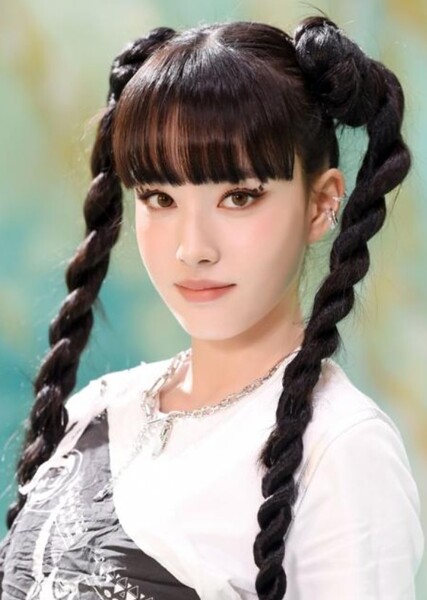 Yoon (Sim Ja-Yun) photo