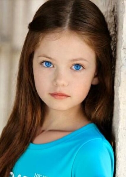 Young Emma Reese photo
