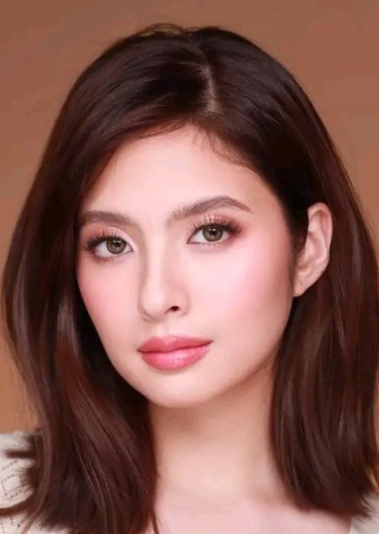 Ysabel Ortega photo