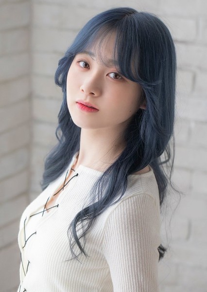 Yui Yokoyama photo