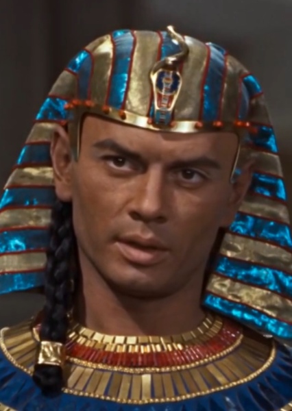 Yul Brynner photo