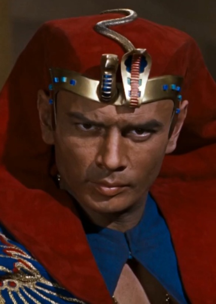 Yul Brynner photo