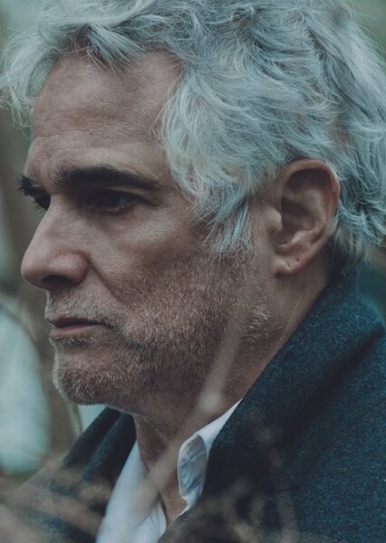 Yul Vazquez photo