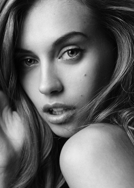 Yulia Rose photo