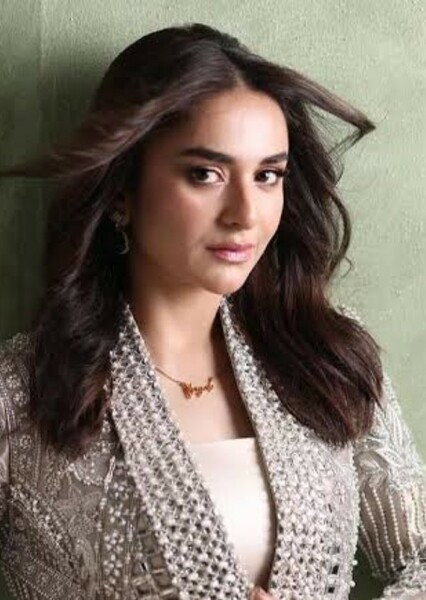 Yumna Zaidi photo