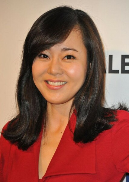 Yunjin Kim photo