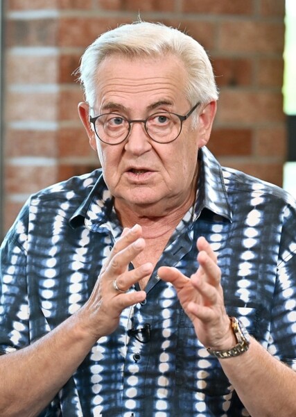 Yuri Stoyanov photo