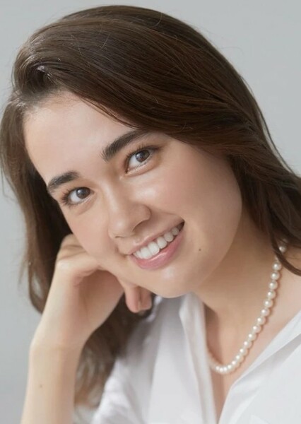 Yurianne Eve