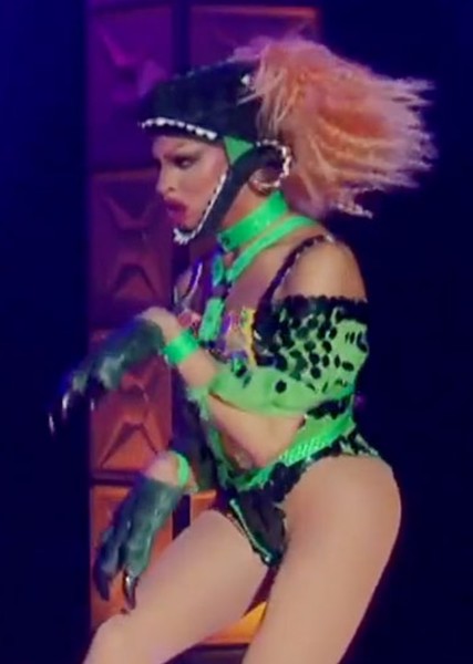 Yvie Oddly photo