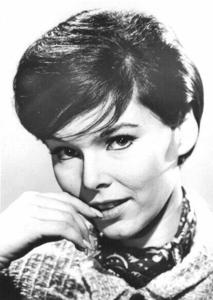 Yvonne Craig photo