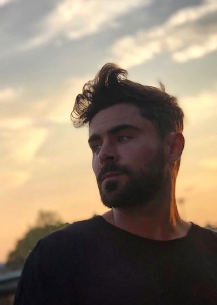 Zac Efron photo