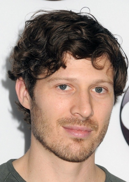 Zach Gilford photo