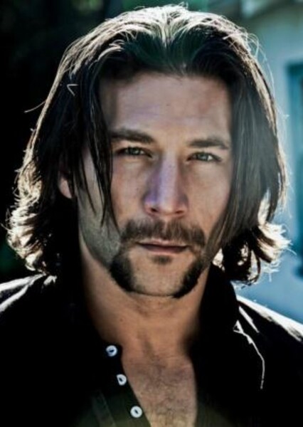 Zach McGowan photo