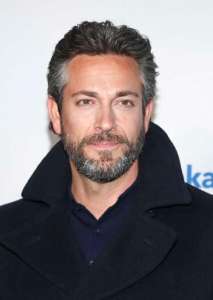 Zachary Levi photo