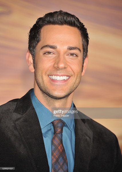 Zachary Levi photo