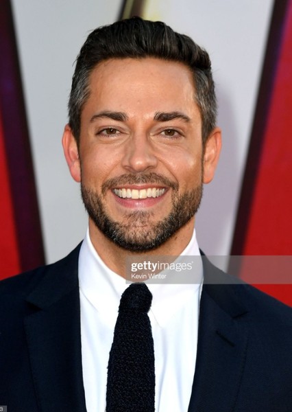 Zachary Levi photo