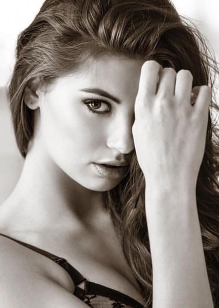 Zandria Theis photo