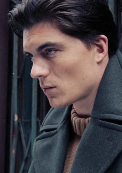 Zane Holtz photo