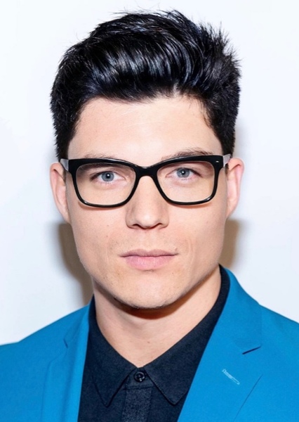 Zane Holtz photo