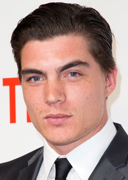 Zane Holtz photo