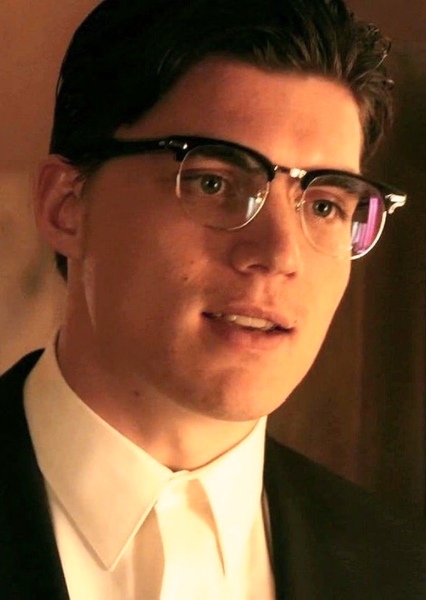 Zane Holtz photo